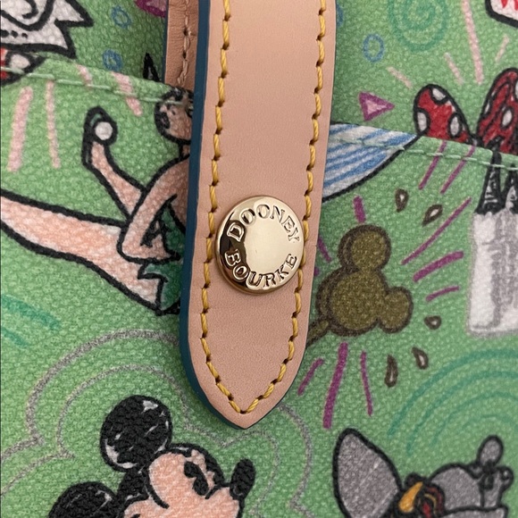 Dooney & Bourke Green Disney Crossbody Bag - NWT! - Picture 2 of 10